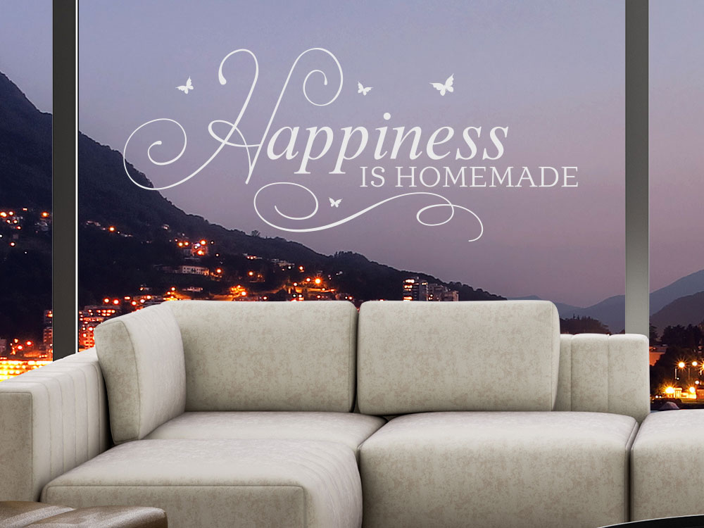 Happiness is homemade als Fenstertattoo mit Milchglaseffekt im Wohnzimmer
