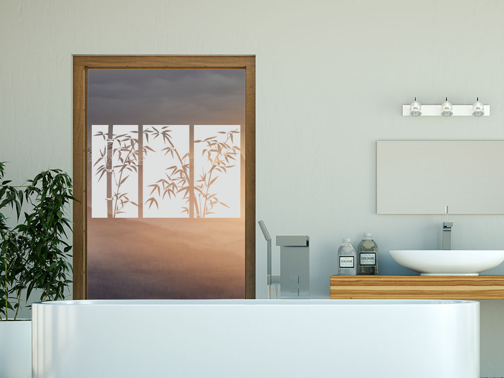 Bambus Banner als Glasdekor in Sandstrahloptik im Badezimmer