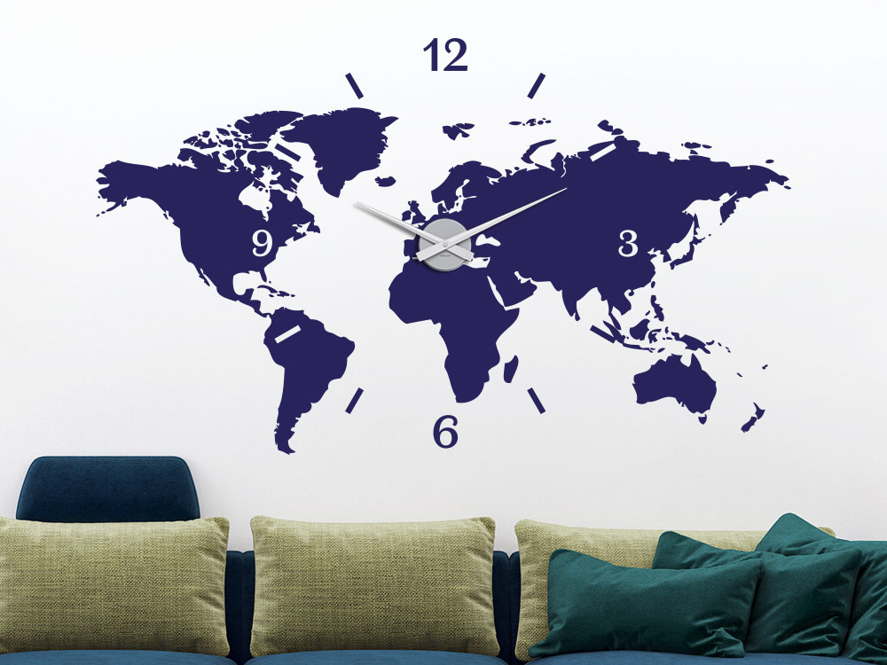 Wandtattoo Uhr Weltkarte im Wohnzimmer